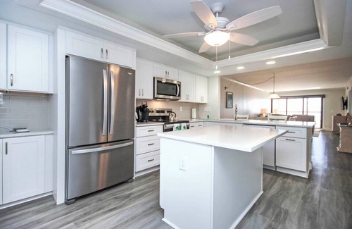 Sanibel House | Pointe Santo E26: Your Rejuvenated Gulf-Front Escape on Sanibel