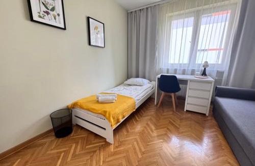 Wawer House | Pokój przy Centrum Zdrowia Dziecka- bezpośredni dojazd do centrum