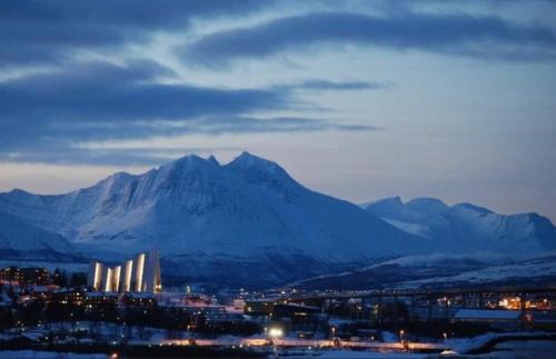 Tromso Apartment | Polar Arctic View - Free Parking!