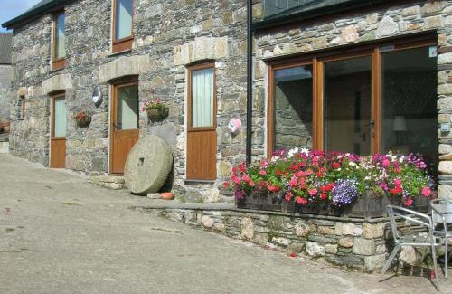 Callington Bed & Breakfast | Polhilsa Farm