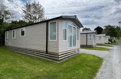 Saint Erth Praze Apartment | Polladras Holiday Park