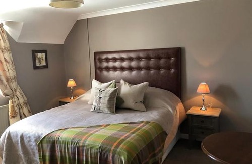 Willaston Hotel | Pollards Inn