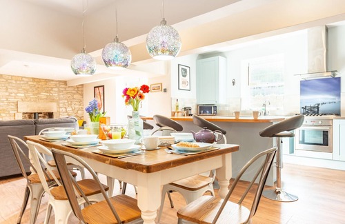 Swanage Cottage | POLLY'S FOLLY, family friendly, country holiday cottage in Swanage