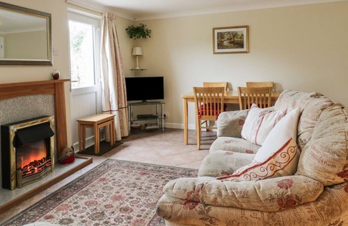 Mullion Cottage | POLURRIAN, family friendly, with a garden in Mullion