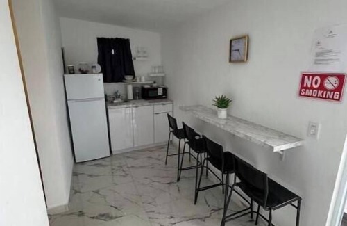 Hato Rey Central Apartment | Pomarrosa Village room #1