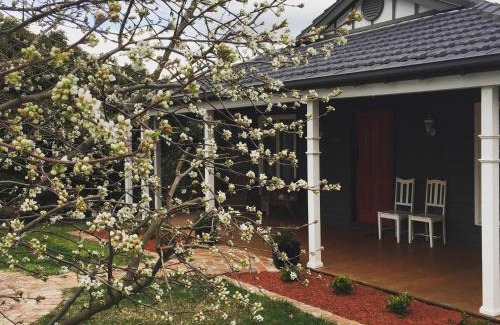 Healesville House | Pomegranate Guest House