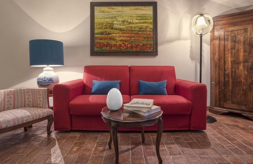 Magliano Sabina Other | Pomegranate Suite