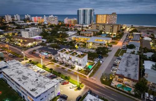 Pompano Beach House | Pompano Beach Retreat villa with Pool Jacuzzi