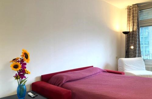 Bicocca Apartment | Ponale 52 bright studio