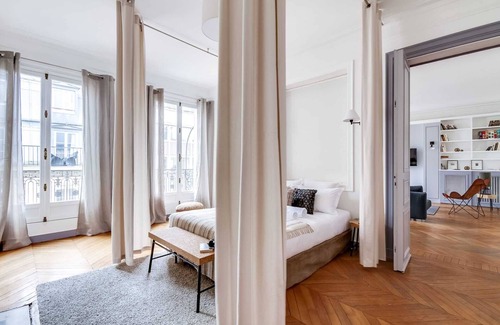 Faubourg-du-Roule Apartment | Ponthieu I - Three Bedroom Apartment, Sleeps 9