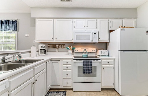 Carolina Forest Condo | Pool Access & Golf View: Myrtle Beach Retreat!