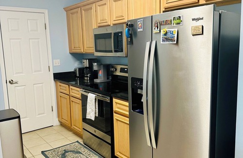 Charleston Condo | Pool, Elevator, Balcony, Free Parking, Near Folly Beach