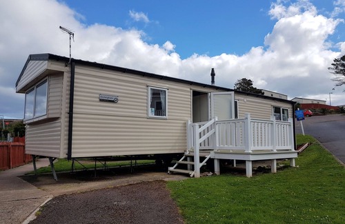 Paignton Cottage | Pool-garden-2br-parking-wifi-sleeps6