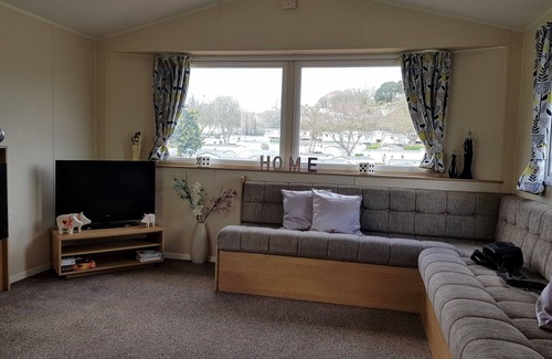 Paignton Cottage | Pool-garden-2br-parking-wifi-sleeps6
