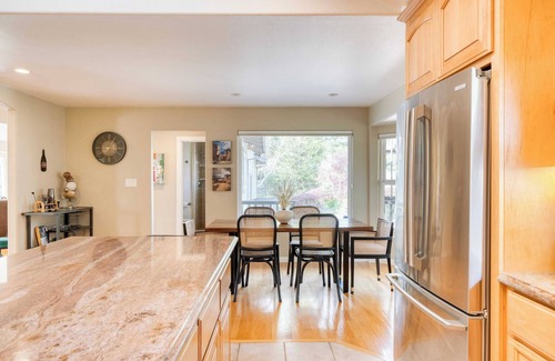 Sebastopol Cottage | Pool + Hot Tub + Firepit + Game Room Minutes From Sebastopol & Russian River Baker Lane Retreat