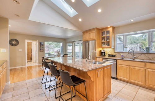 Sebastopol Cottage | Pool + Hot Tub + Firepit + Game Room Minutes From Sebastopol & Russian River Baker Lane Retreat