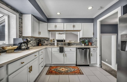 Ashtabula House | Pool|Hot Tub|Game Room|Sleeps 8