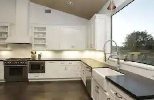 Carmine Other | Pool + Lux Barndo + Secluded- Sleeps 10!