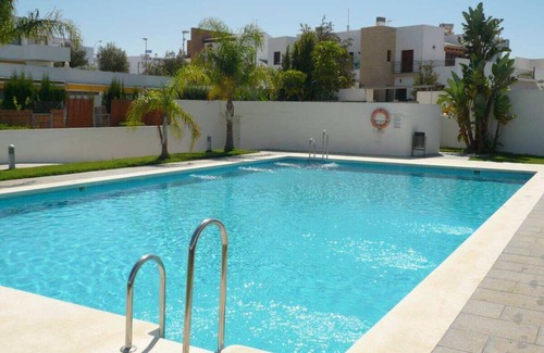 Conil de la Frontera Apartment | Pool, sea views, near to beach, modern and well maintained, sheltered terrace and roof terrace with loungers - Apt. Mero -