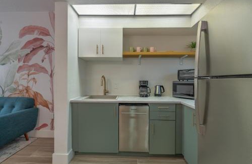 Florida Central Atlantic Coast Apartment | Pool view apartment near Epic Universe and Universal Studios