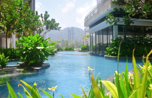 Genting Highlands Apartment | Pool View Family Suite 2bedrooms Free Wifi 8pax Midhill Genting Highlands