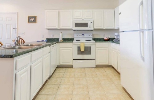 Village of Four Seasons Apartment | Pool | WiFi | Lake Front| Sleeps 6 | MM 13 (632DC)