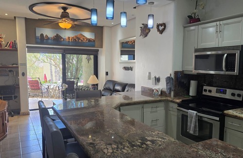 Cabo Bello Condo | Poolside Cabo Condo, Steps from Beach! Misiones 4104