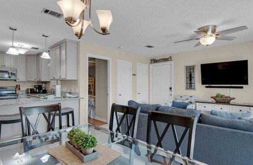 Seagrove Beach Condo | Poolside, Easy Beach Access, Remodeled, Sleeps 8 + Free Attraction Tickets!