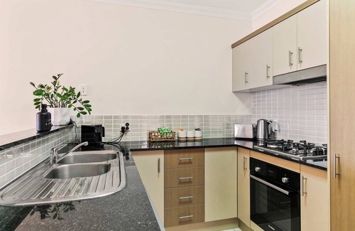 Westcourt Apartment | Poolside Paradise Cairns - 9 Pools, BBQ & Gym