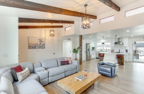 Lake Havasu City House | Poolside Relaxation: Group-Friendly Home in Havasu