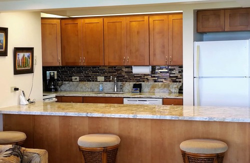 Honokowai Resort | POPULAR RESORT, BREATHTAKING OCEANFRONT VIEW, CLOSE TO BEACHES!