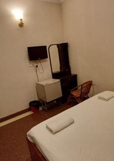 Chamkar Mon House | Por Long guest house ផ្ទះសំណាក់ប៉ោឡុង