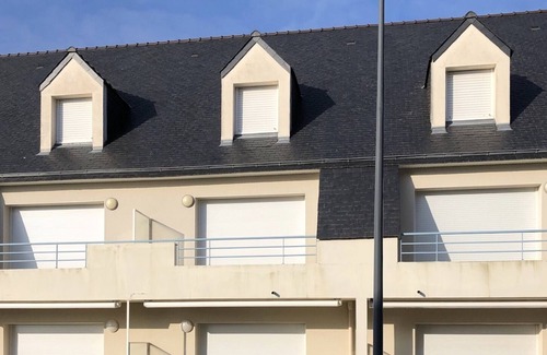 Etel Apartment | Port 50m and beach 400m away, 3 bedrooms, 2 bathrooms, 2 WCs, WIFI, sleeps 5