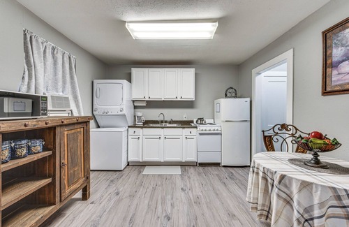 Port Allen Apartment | Port Allen Home w/Yard, 5 Mi to LSU!
