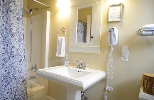 Port Gamble House | Port Gamble Guest Houses - Guest House 2