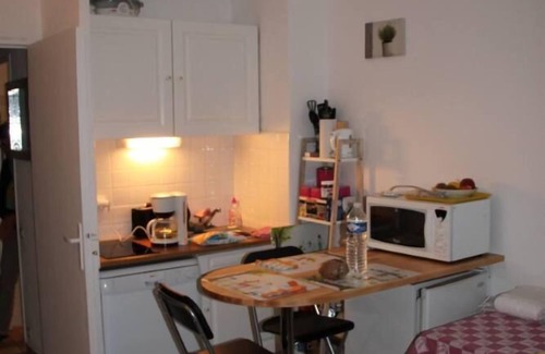 Port Grimaud Apartment | Port Grimaud: Studio 2-4pers. overlooking Port Grimaud channels Terrace South East