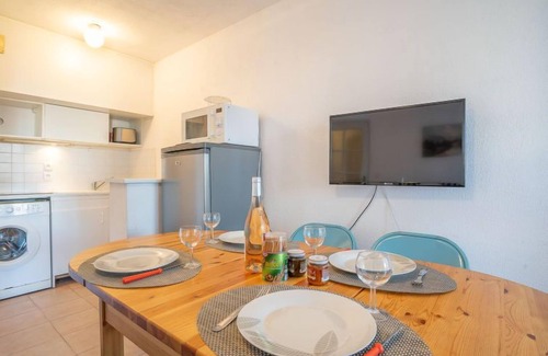 Frejus Plage Apartment | Port Quiétude by Interhome