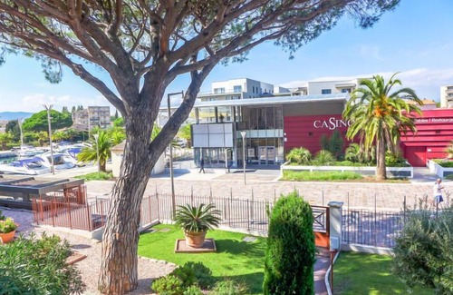 Frejus Plage Apartment | Port Quiétude by Interhome