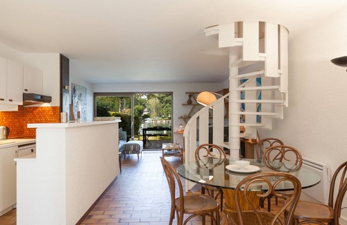Thonon-les-Bains House | Port-Ripaille: lake and mountain + mooring place