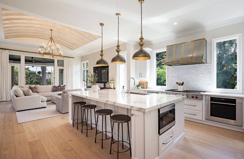 West Naples House | Port Royal elegance for the traveler who desires the luxury and location.