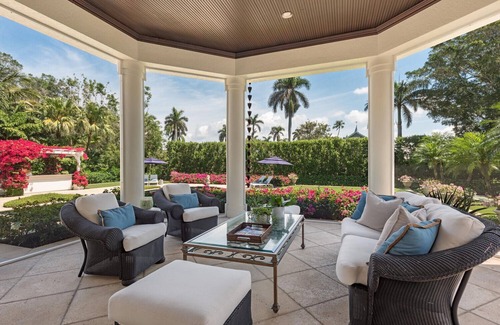 West Naples House | Port Royal elegance for the traveler who desires the luxury and location.