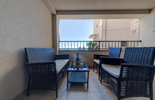 Becici House | Porta Volta Residence