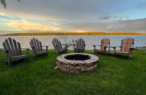 Houghton Cottage | Portage Lake Cottage - Your Perfect Lakefront Retreat in Michigan's UP!