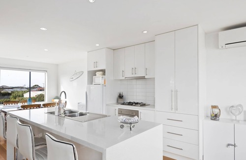 Bellarine House | Portarlington Gem - Two storey retreat with great views.