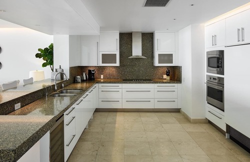 Prospect Condo | Portico 3 in St James by Personal Villas - Awe-Inspiring Architecture