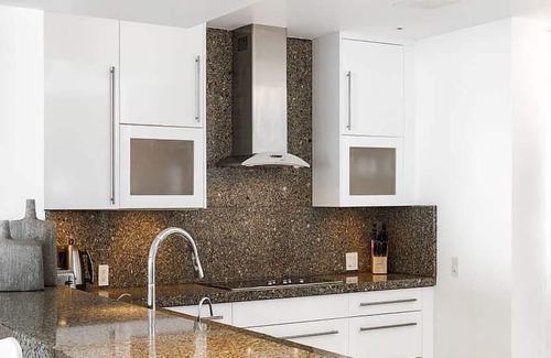 Prospect Condo | Portico 3 in St James by Personal Villas - Awe-Inspiring Architecture