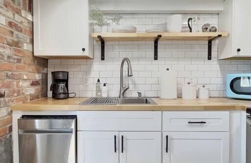 Back Cove Apartment | Portland Back Cove Hideaway-1 BR- With Patio