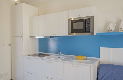 Colombare Apartment | Porto Azzurro Apartment - with pool, wifi and air conditioned
