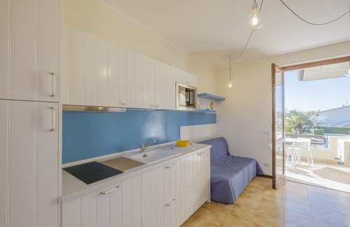 Colombare Apartment | Porto Azzurro Apartment - with pool, wifi and air conditioned