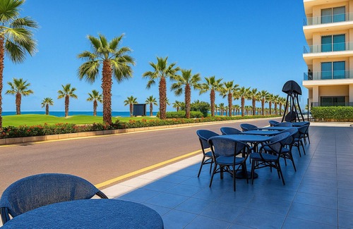 Al-Manasrah Ski Chalet | Porto Said Seaview Unit
